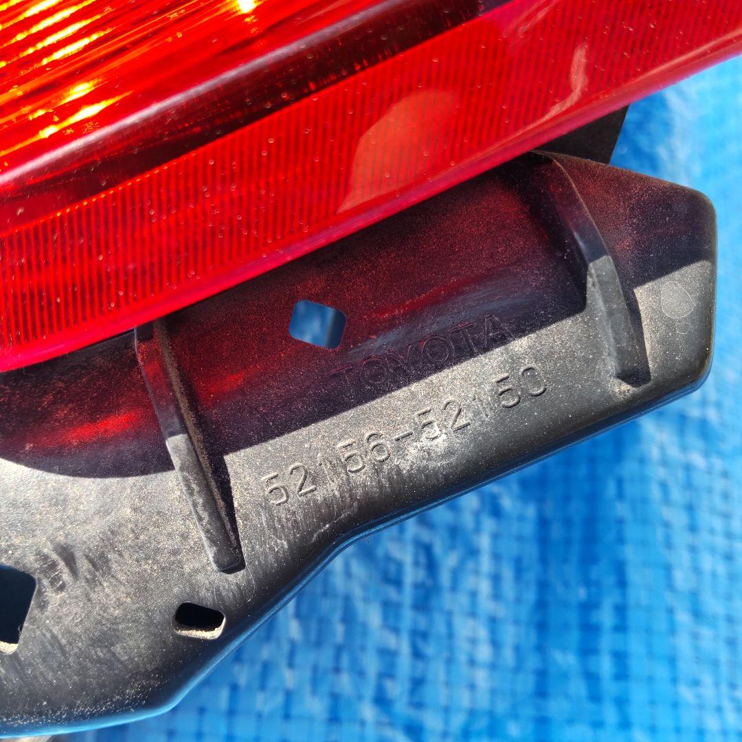トヨタ テールランプ 52-304 左