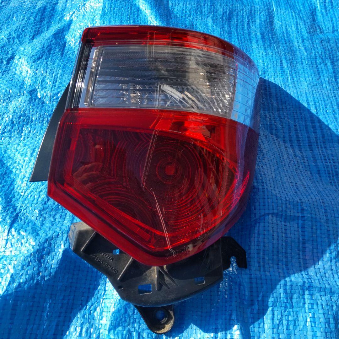 トヨタ テールランプ 52-304 左