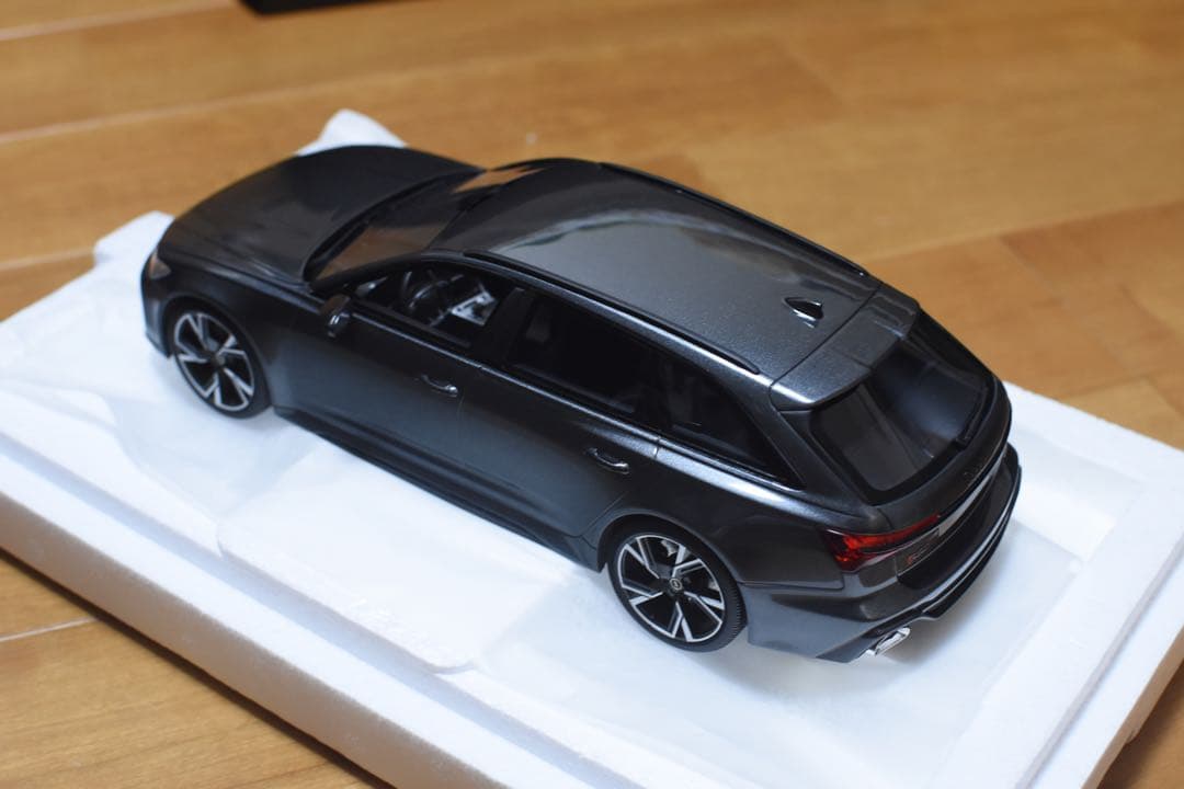 ミニカー Top Speed 1/18 Audi RS6