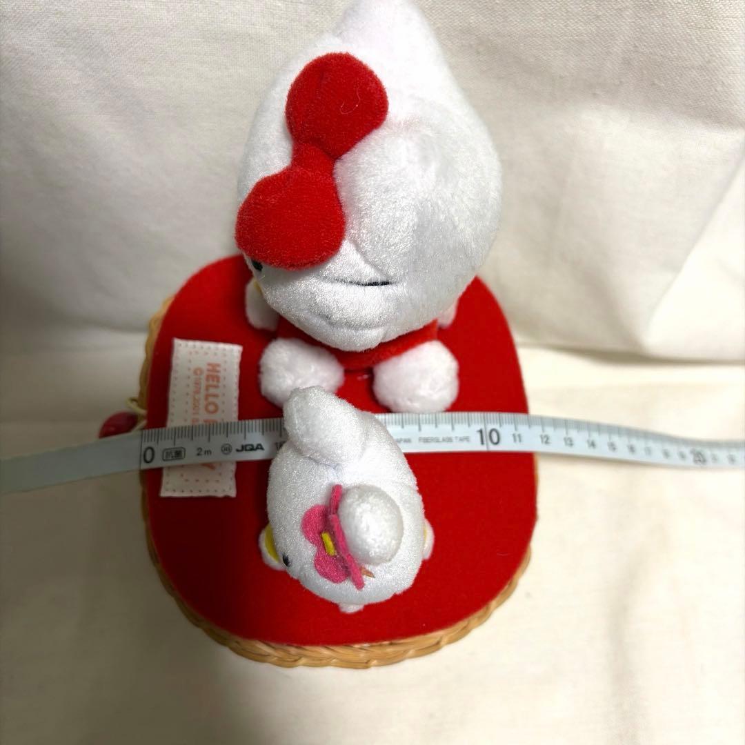 【希少！！】HELLOKITTY 藤のカゴ ボックス うさぎちゃん付き