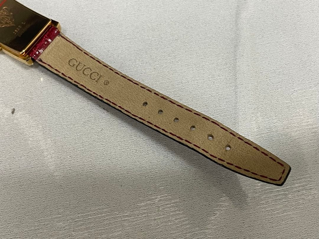 GUCCI グッチ　腕時計　時計　レザー　2600L