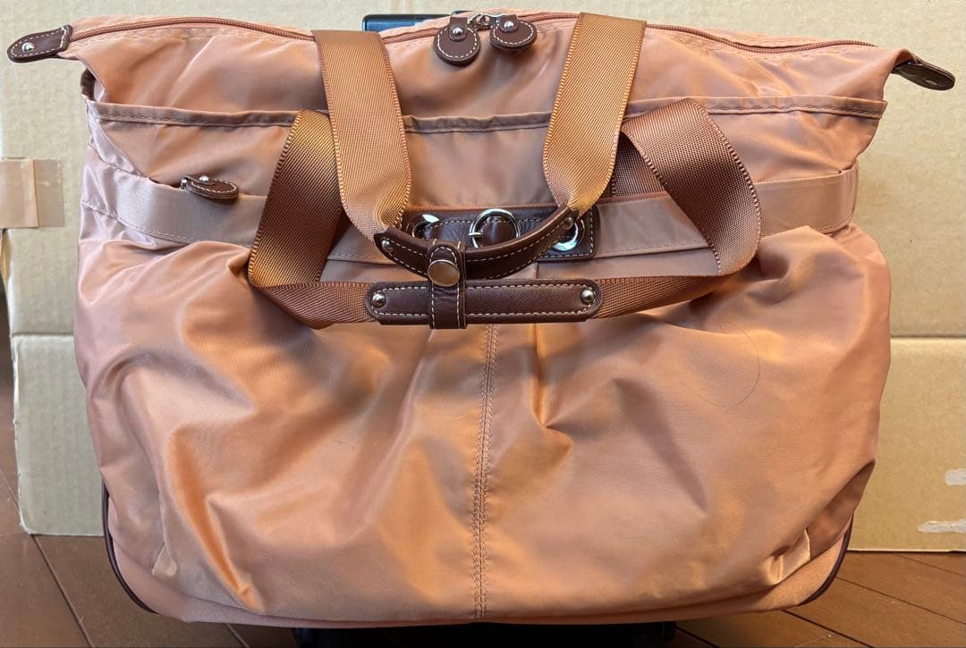 カナナプロジェクト　キャリーバッグ 機内4輪サイレント