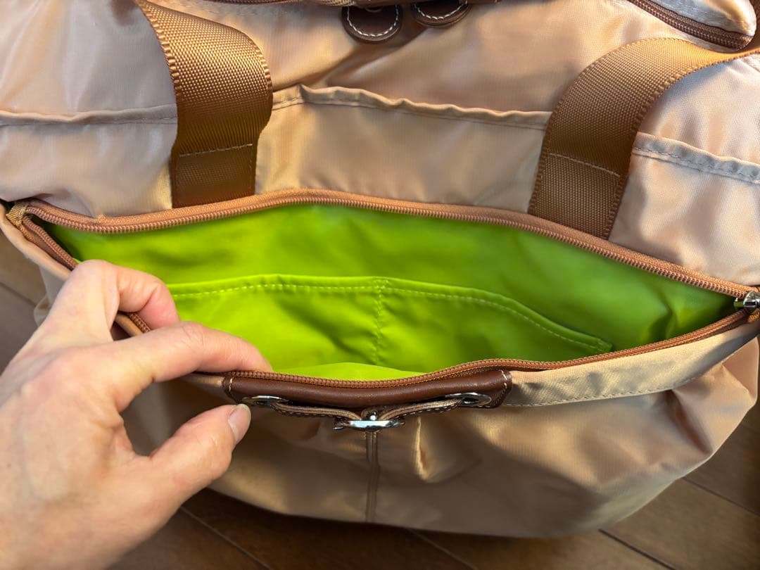 カナナプロジェクト　キャリーバッグ 機内4輪サイレント