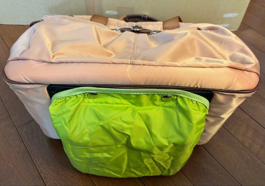 カナナプロジェクト　キャリーバッグ 機内4輪サイレント