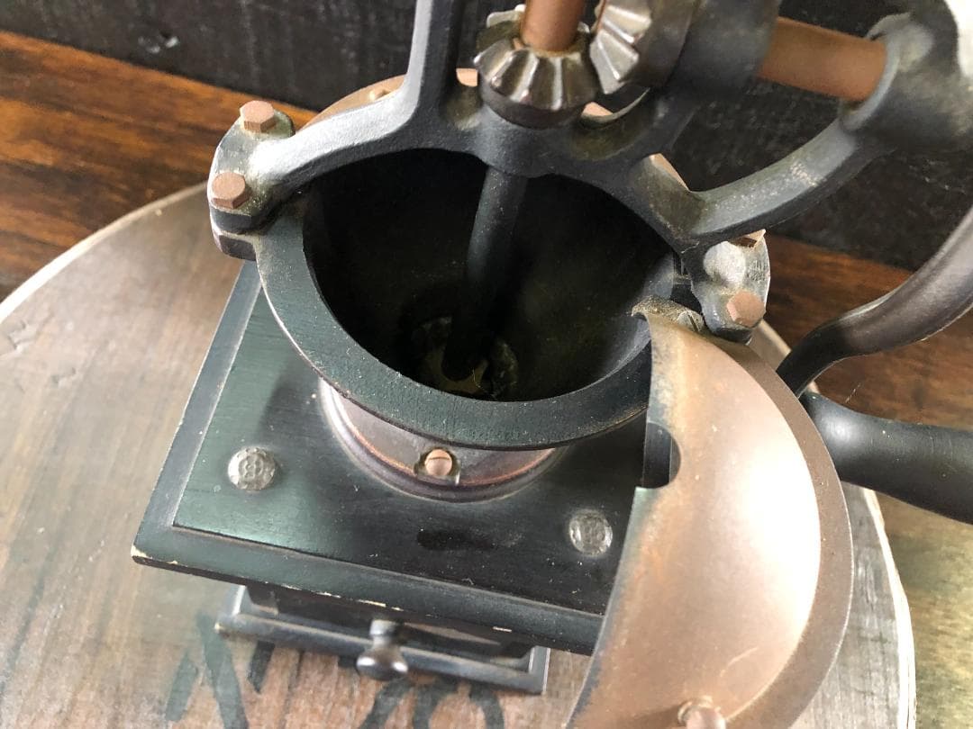 レトロ 手挽きコーヒーミル イタリア BG製