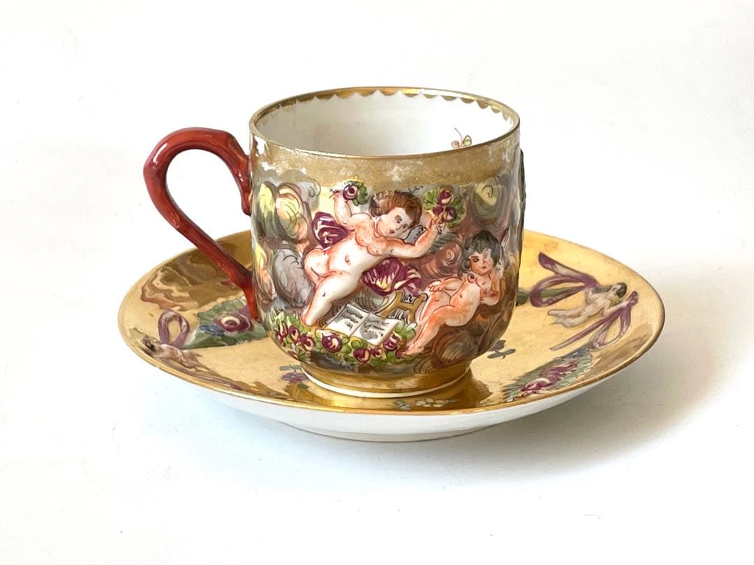 骨董　アンティーク　イタリア　カポディモンテ　カップアンドソーサー　金彩　ジノリ