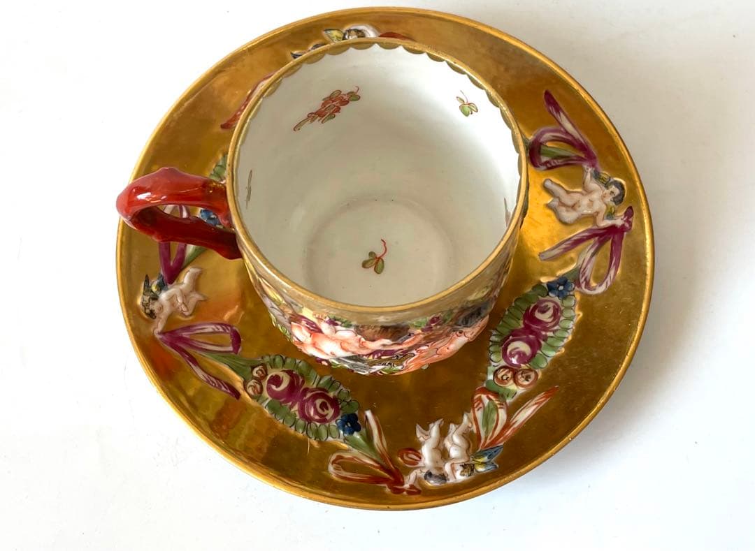 骨董　アンティーク　イタリア　カポディモンテ　カップアンドソーサー　金彩　ジノリ