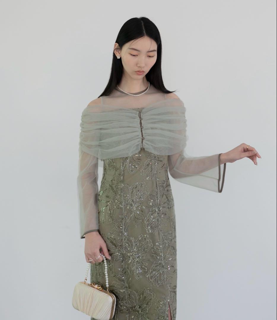 新品タグ付き【LEJA】チュールオフショルダー花柄Iラインドレスワンピース