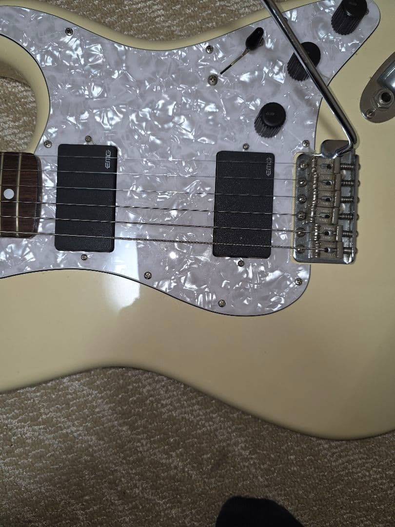 Fender Japan ストラトキャスター EMG81 カーク・ハメット仕様