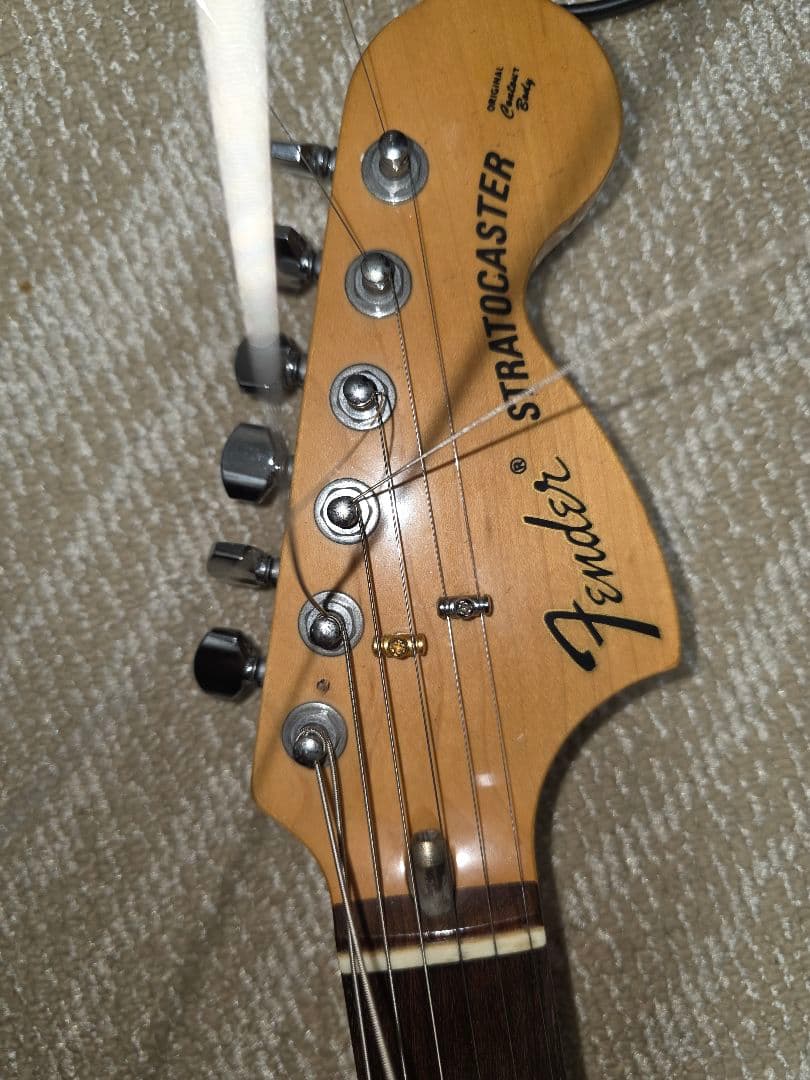 Fender Japan ストラトキャスター EMG81 カーク・ハメット仕様