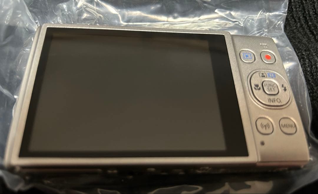 店頭展示品Canon IXY 650 コンパクトデジタルカメラ シルバー