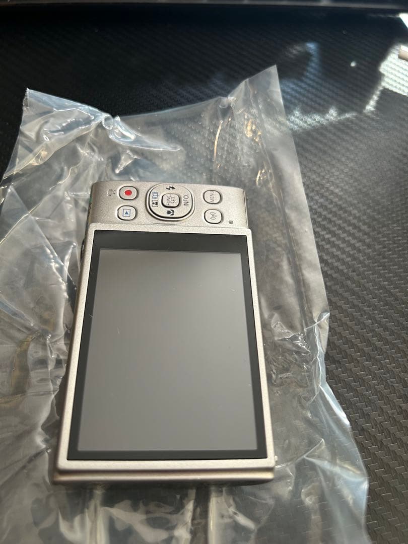 店頭展示品Canon IXY 650 コンパクトデジタルカメラ シルバー