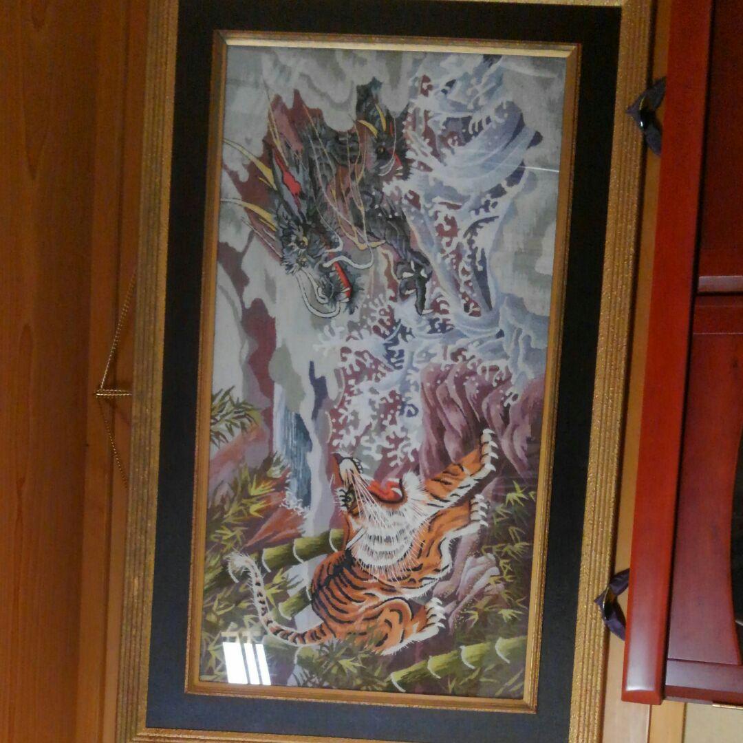 刺繍画　虎と竜(国産品で手作り)