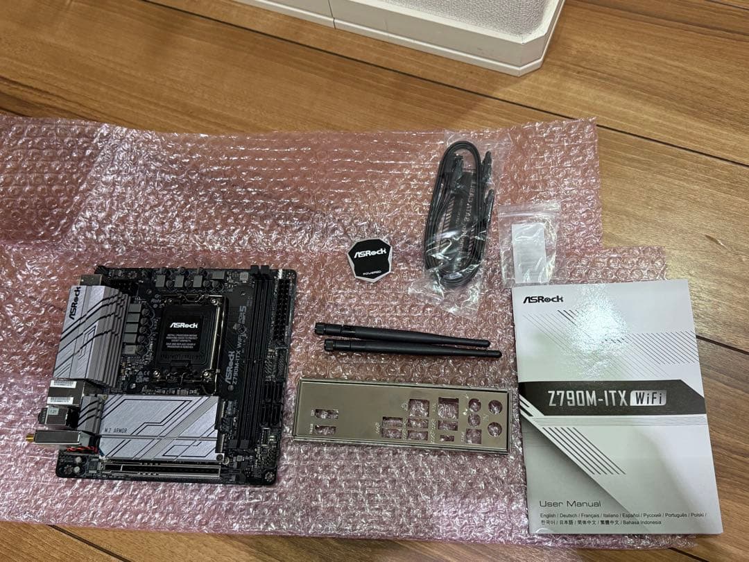 ASRock Z790M-ITX WiFi マザーボード