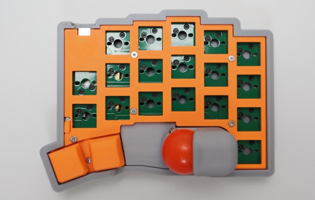 【加賀流星氏専用】左右分割式トラックボール付きワイヤレスキーボード