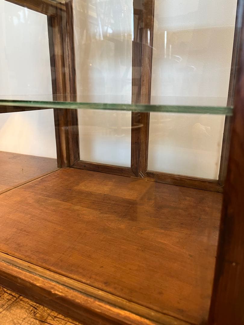 ガラスケース 3段 匂い有り ビンテージ アンティーク 昭和レトロ ショーケース