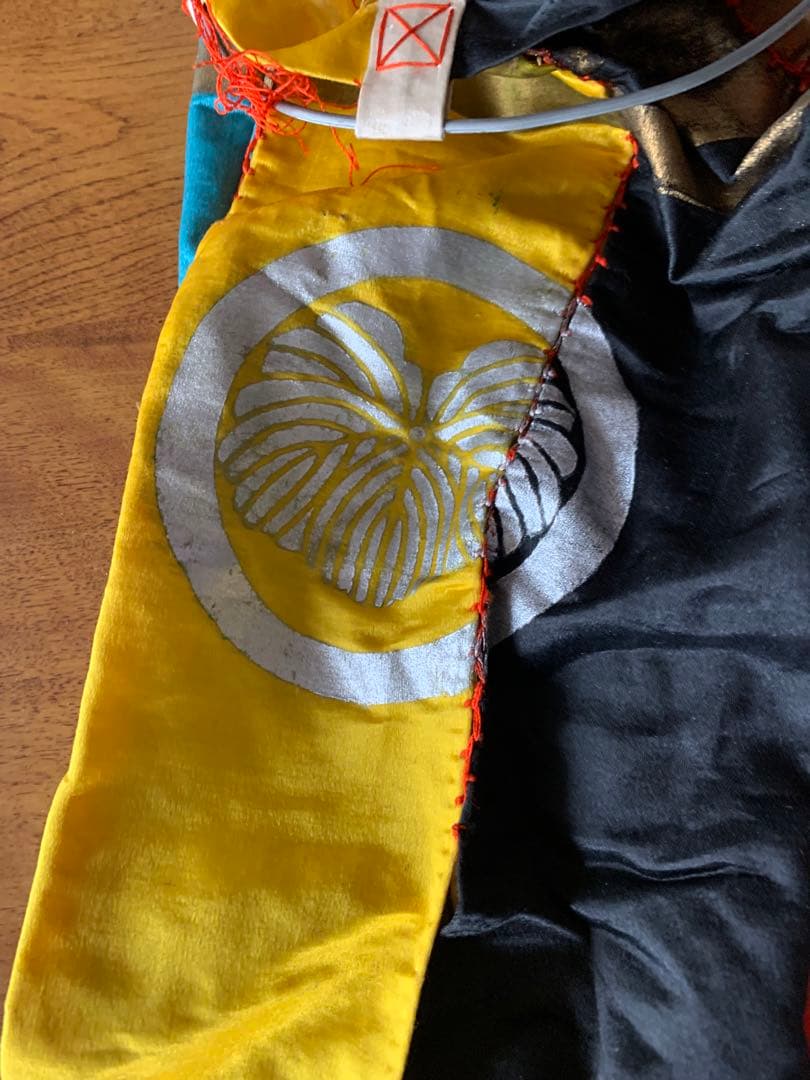 美術工芸品 明治中期 刺繍紋章店作の室内飾り用の鯉のぼり部材一式貴重品