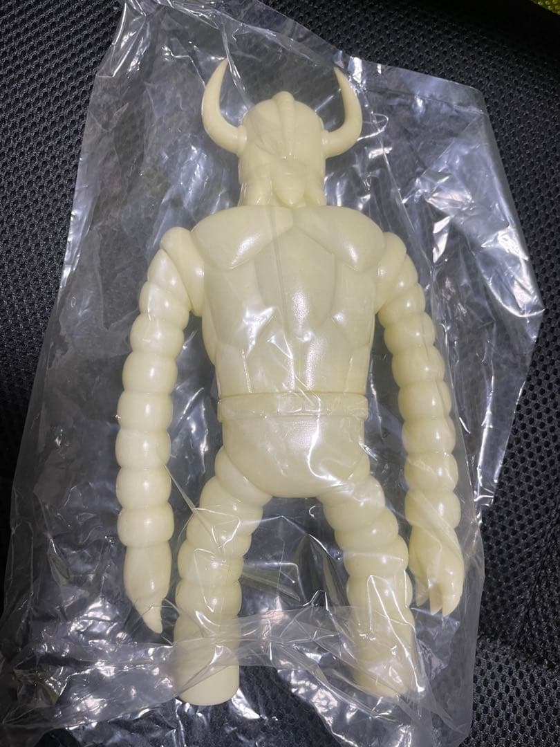 ガーガメル キャラクティックス charactics 魔神バンダー 蓄光　ソフビ