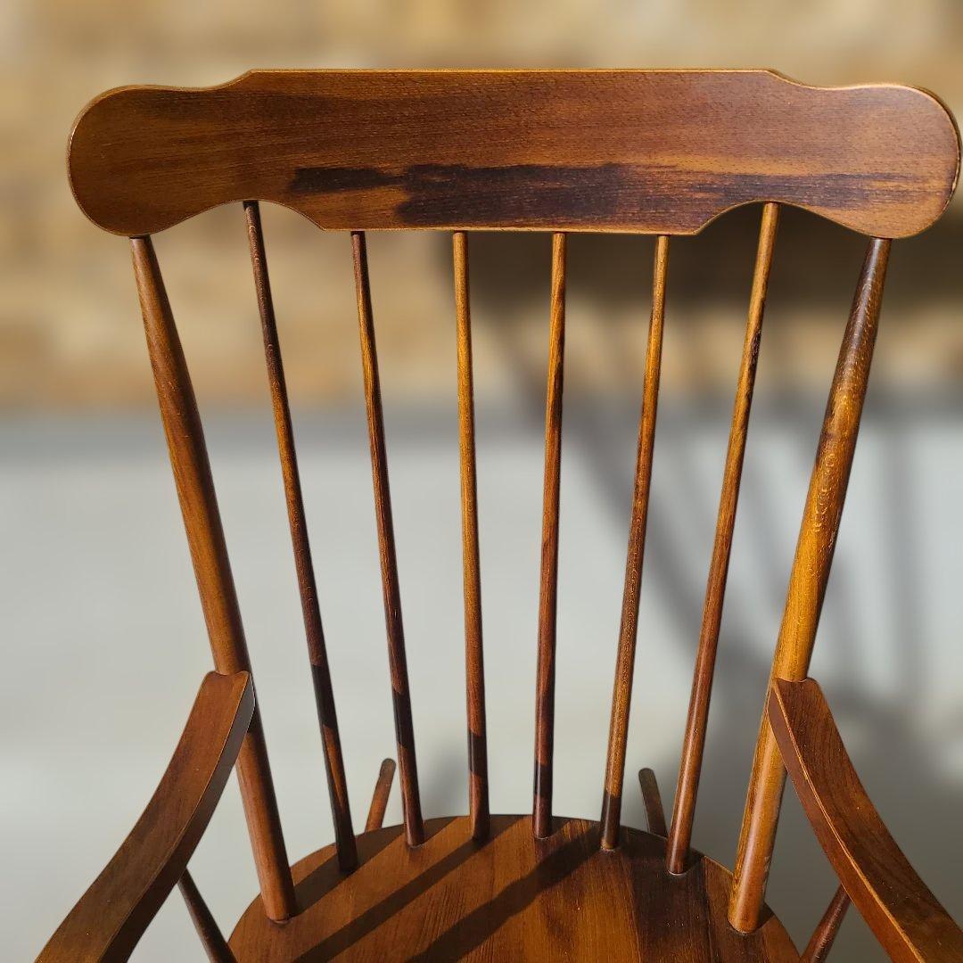 ✨希少✨木製ロッキングチェア クラシックデザイン 肘掛け付き