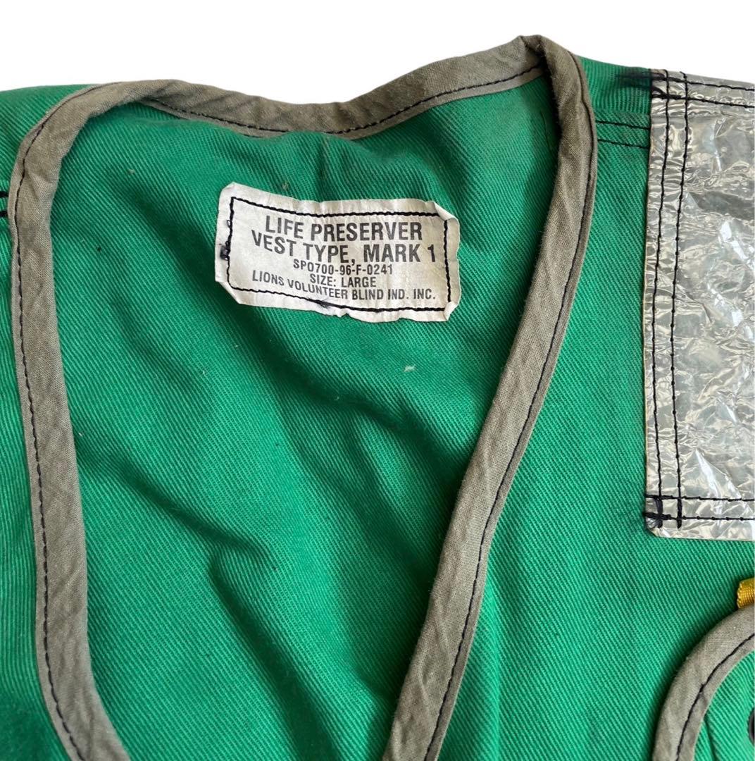 米海軍ライフブリザーバーベストグリーン色1,996年官給品Lサイズ希少品