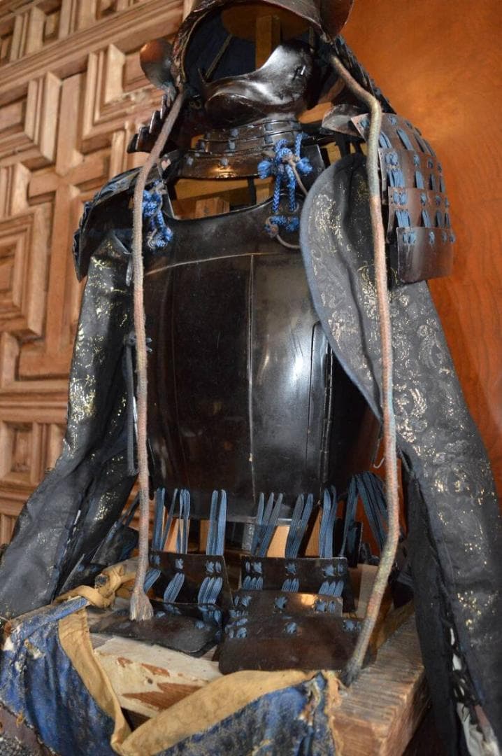 時代鎧　甲冑　変り兜　鉄黒漆　揃い　時代物