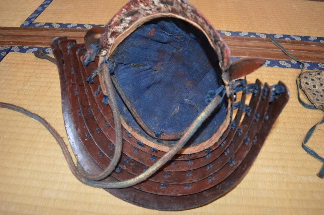 時代鎧　甲冑　変り兜　鉄黒漆　揃い　時代物