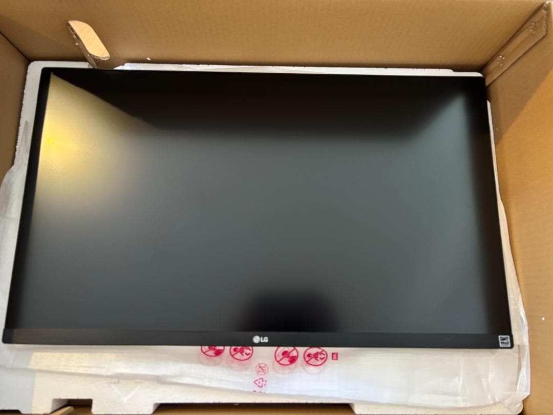 27UP650K-W LG UHD Monitor 4K 27型 モニター2/2