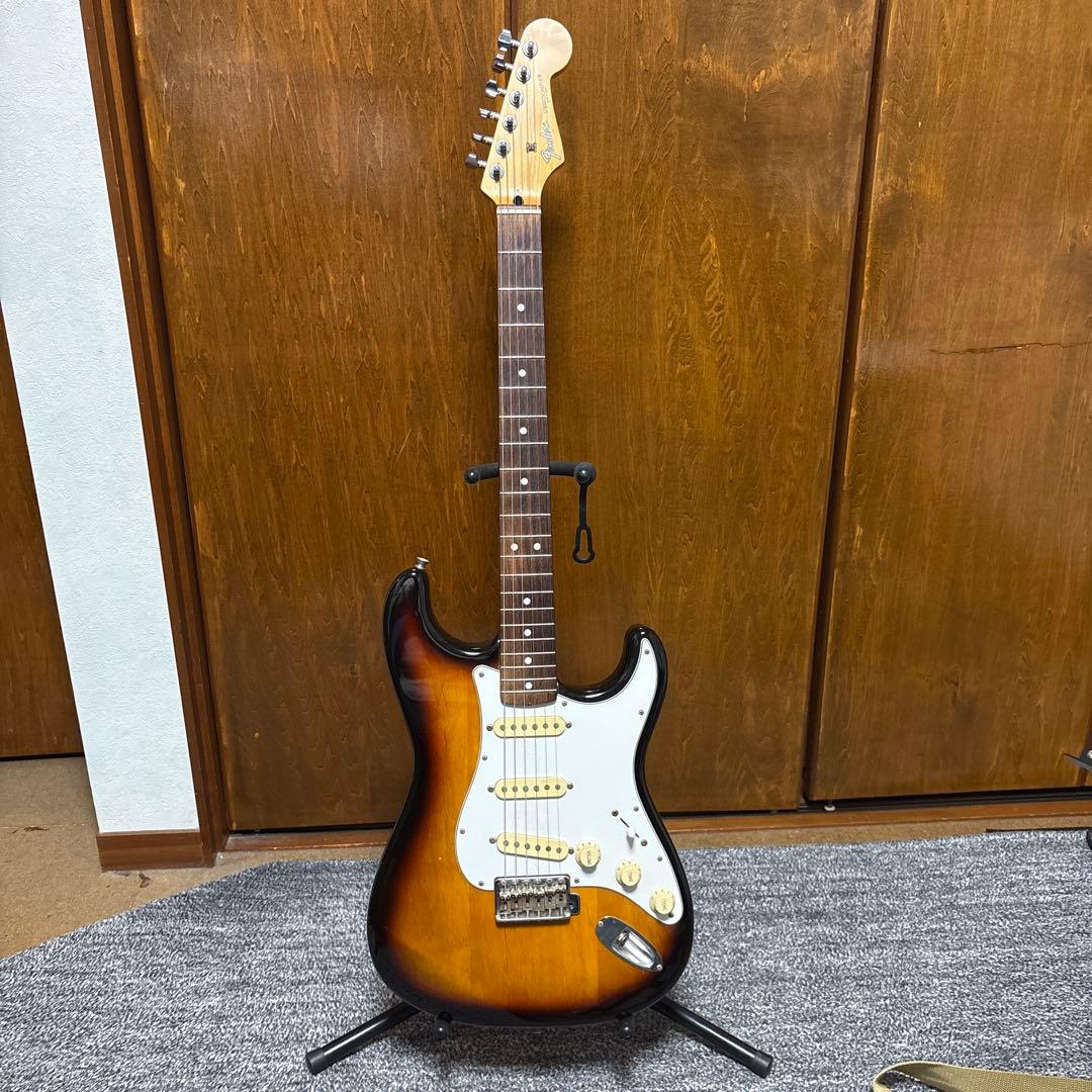 Fender Stratocaster サンバースト 年内末迄のの出品