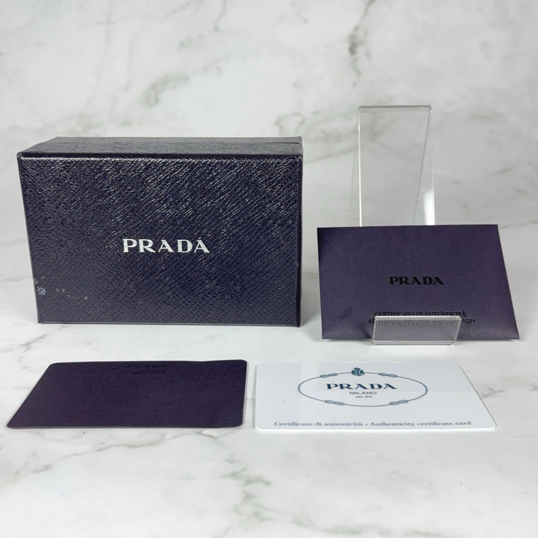 PRADA プラダ 3つ折り財布 コンパクト ブラック