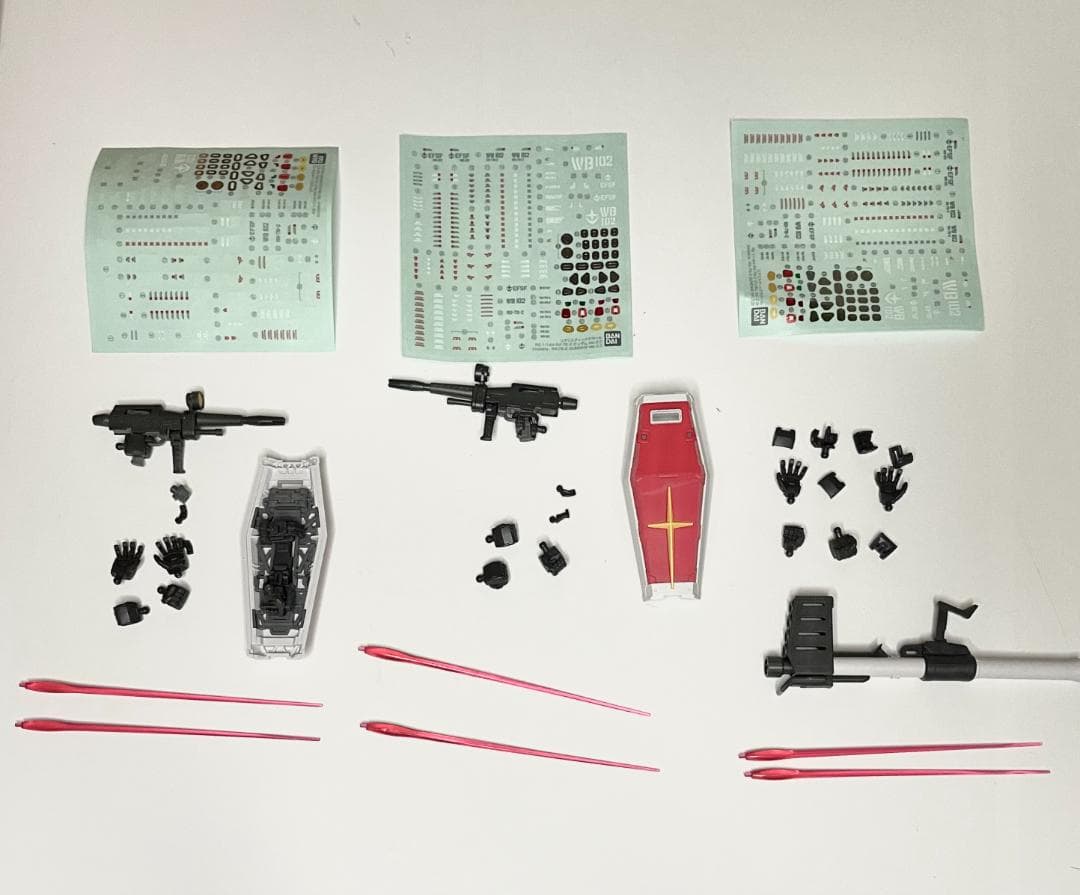 完成品　3体セット　RG 1/144 RX-78-2 ガンダム Ver.2.0