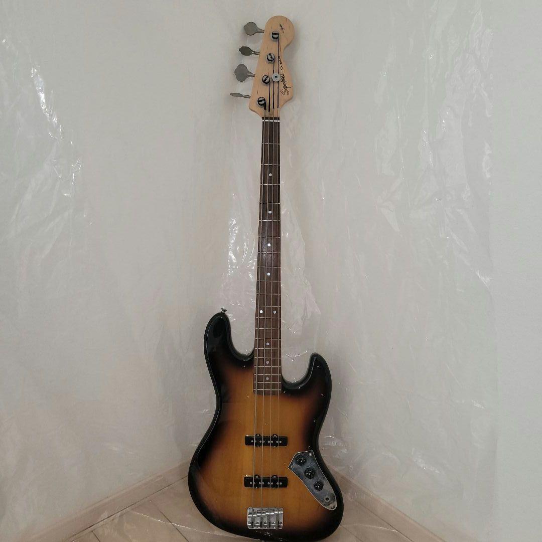 スクワイヤ　ジャズベース　サンバースト