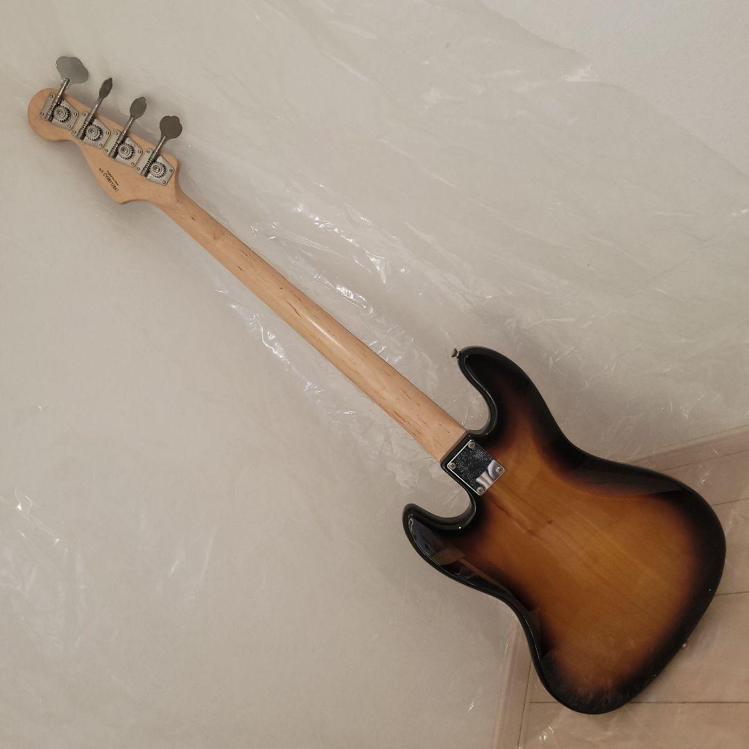 スクワイヤ　ジャズベース　サンバースト