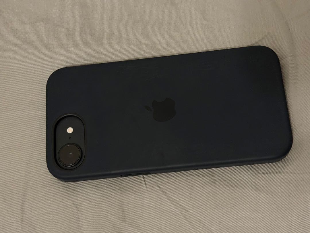 iPhone16e 128GB 1年保証　SIMフリー　ブラック