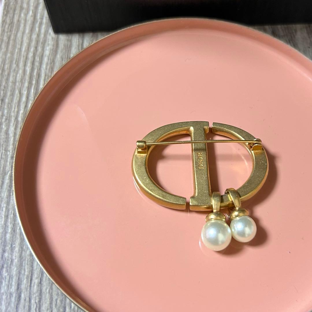 CD Navy ブローチ