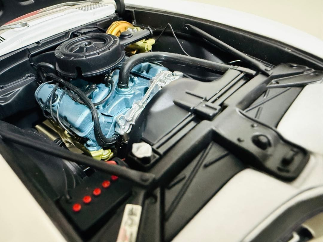 '67 Pontiacポンティアック FireBirdファイヤーバード 1/18