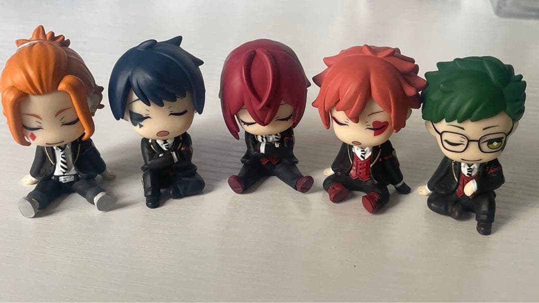 ツイステ 肩ズン ハーツラビュル コンプセット