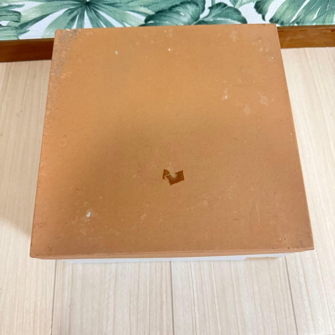 梅形松花堂＊枞草、黒い重箱 2段お節料理や弁当花見等花と蝶の装飾付きかなり古い