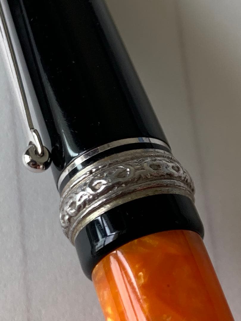 Delta（デルタ） 限定 シルバー 万年筆 18K