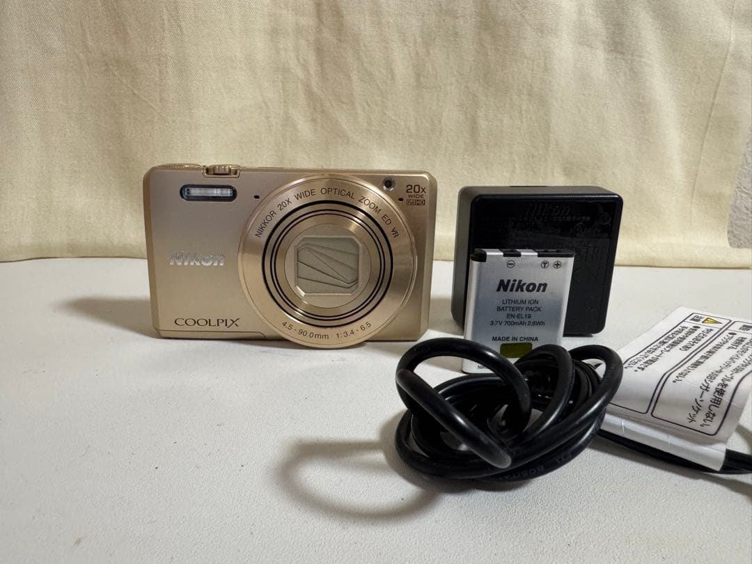 Nikon COOLPIX S7000 ゴールド