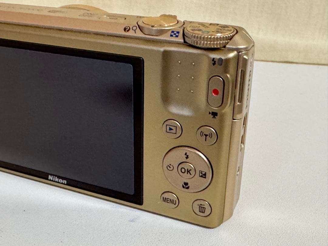 Nikon COOLPIX S7000 ゴールド