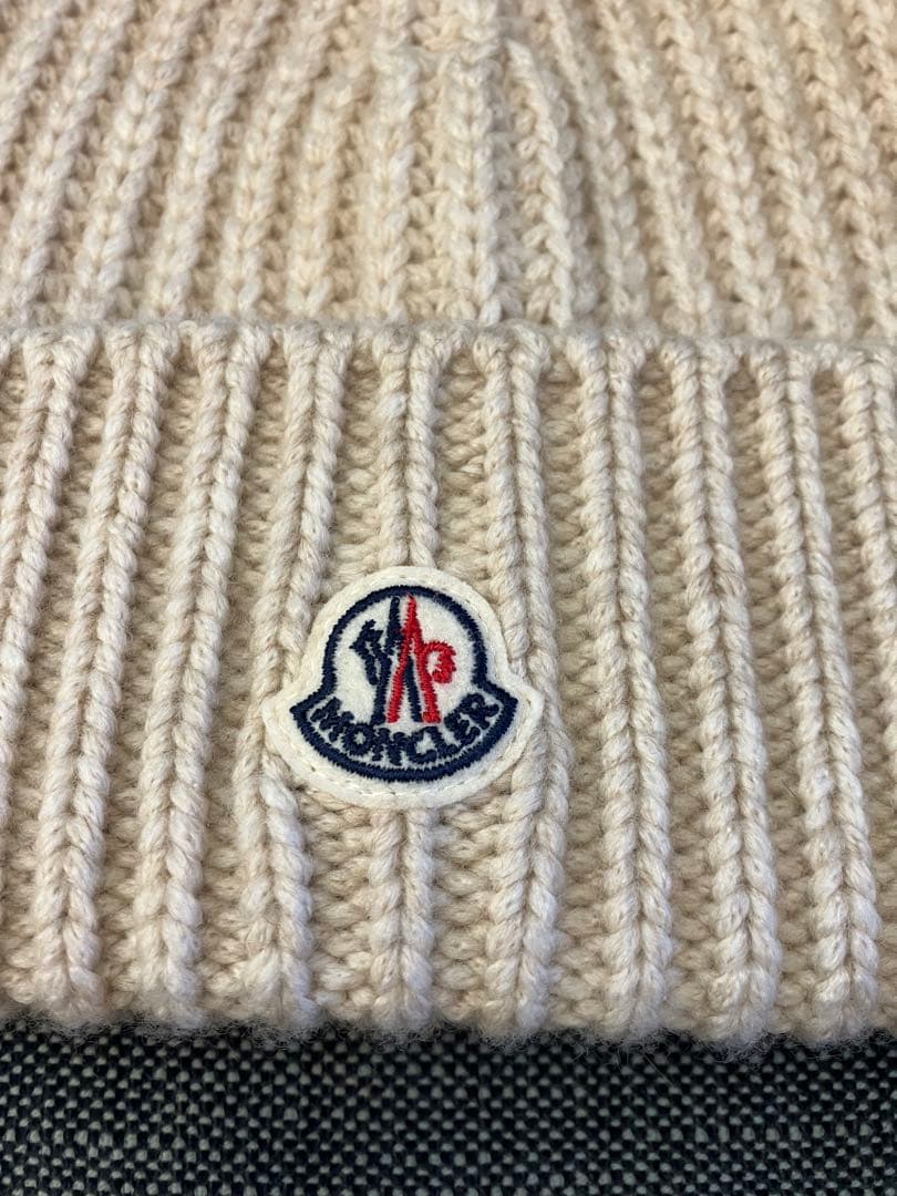 【新品同様　モンクレールコード認証済】モンクレール　カシミヤ混ビーニー　ニット帽