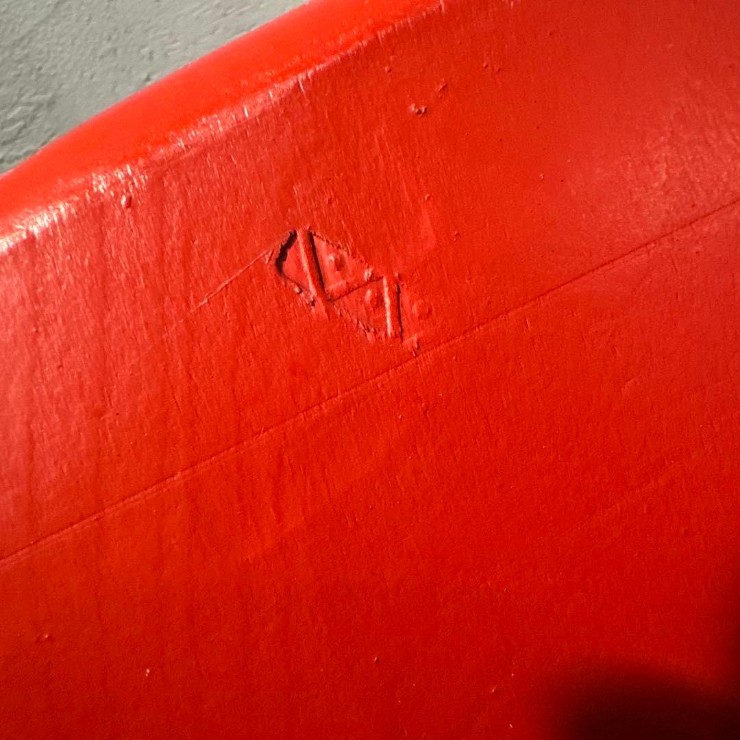 赤い木製チェア　【在庫処分価格】