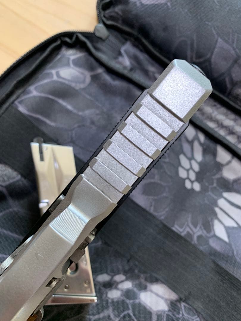 東京マルイ　サムライエッジ アルバート.W.モデル01風　マガジン2本ケース付き