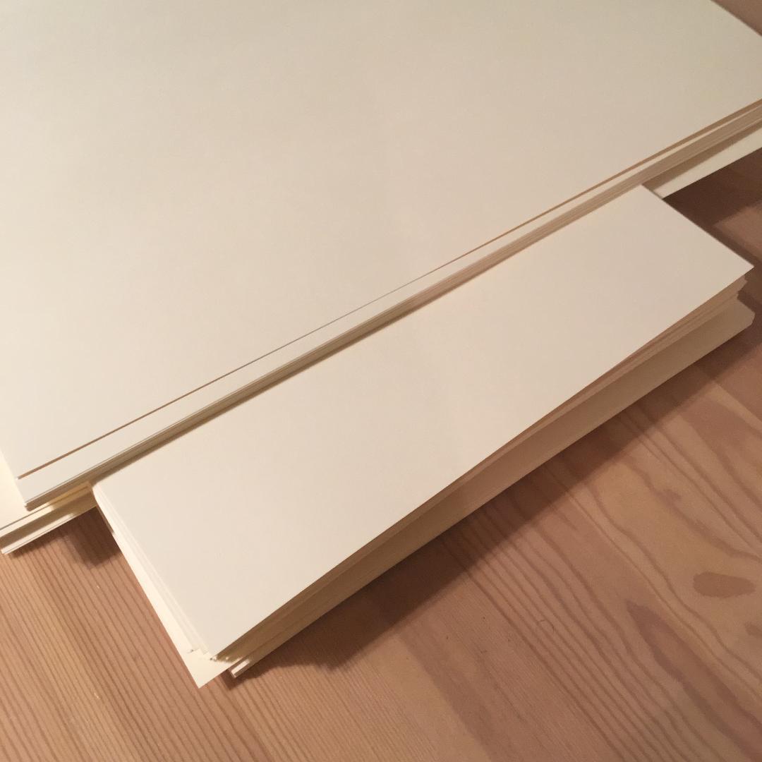 彩美カード紙（淡クリーム） 297×386mm 50枚