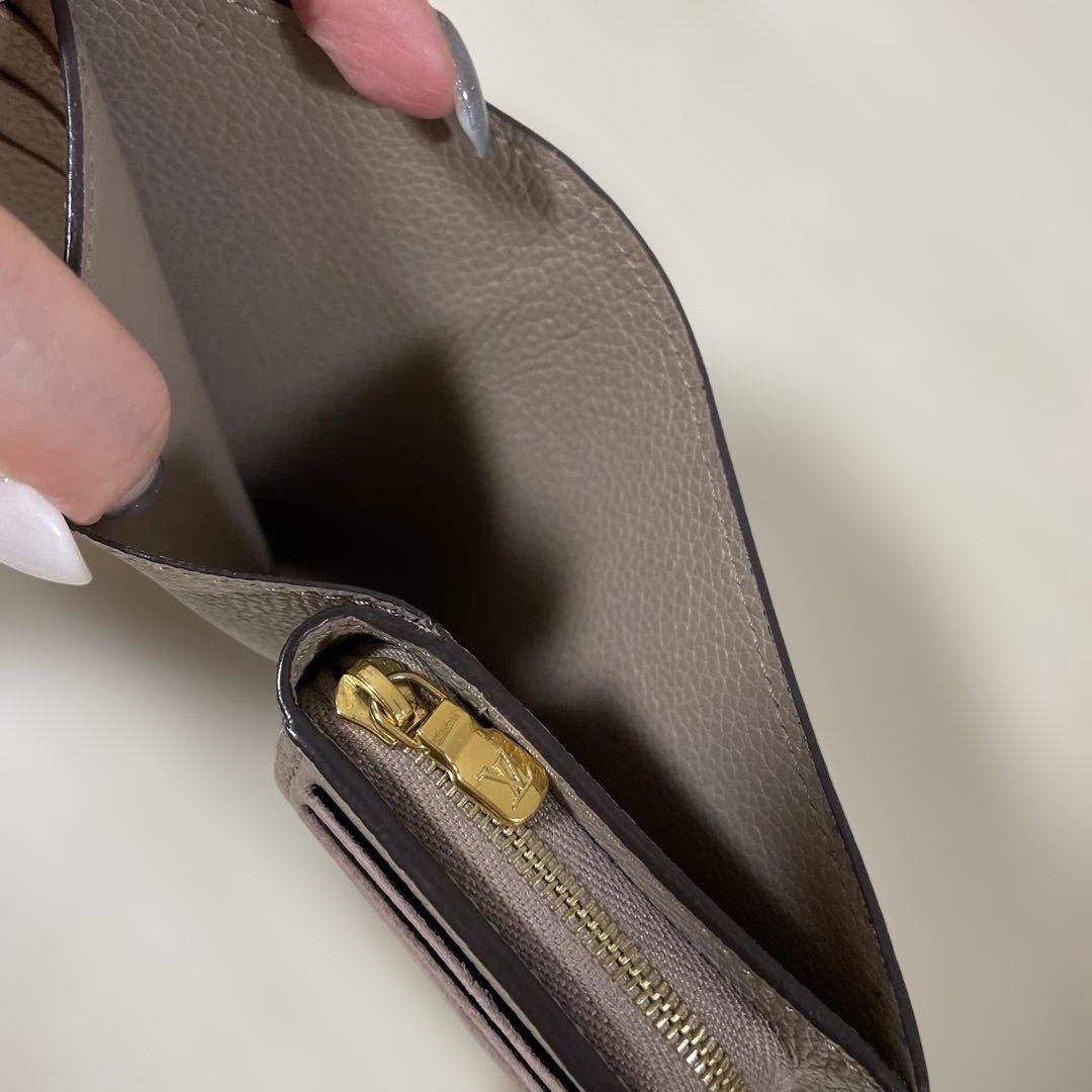 LOUIS VUITTON ポルトフォイユ・クレア トゥルトレール