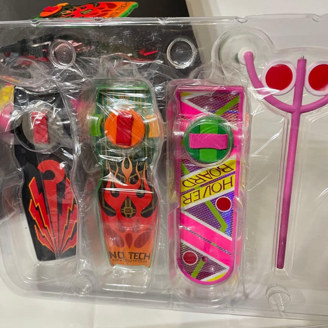 バックトゥザフューチャー1/6 Magnetic Floating ホバーボード