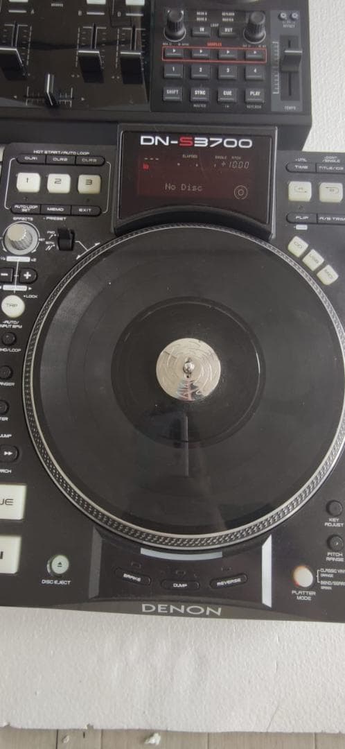 DJ機材 2x DENON DN-S3700 + 1x tracktor S1