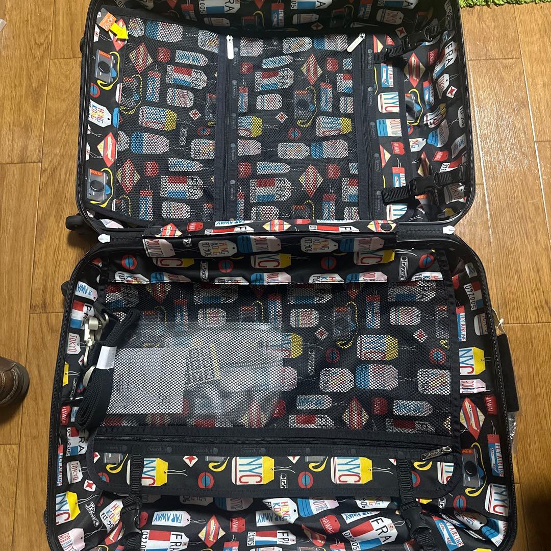 LeSportsac ハードシェルキャリーケース E237 ブラック