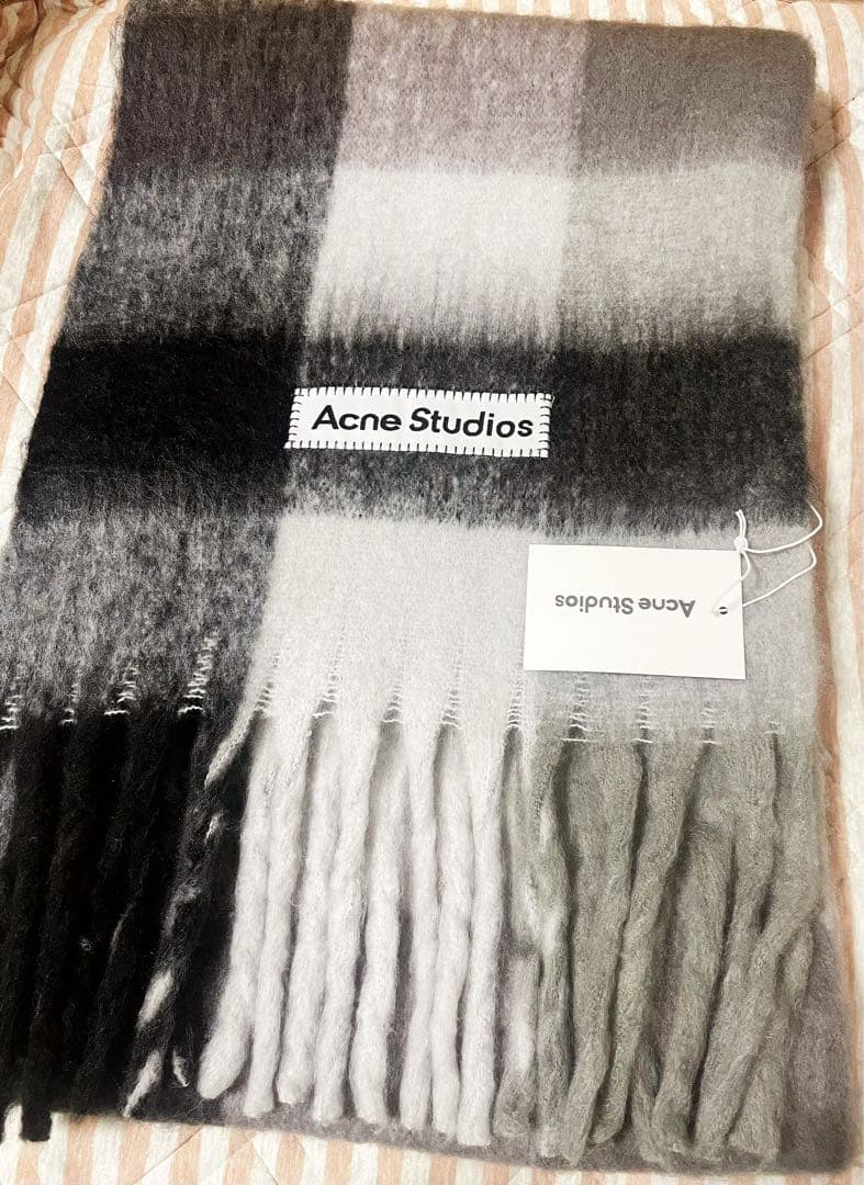 【新品未使用】Acne Studios　マフラー