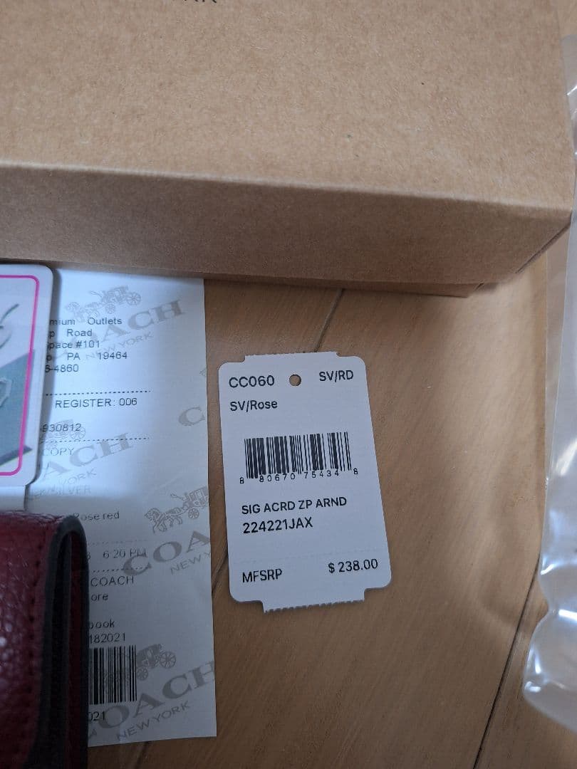 新品未使用　COACH 　折り財布